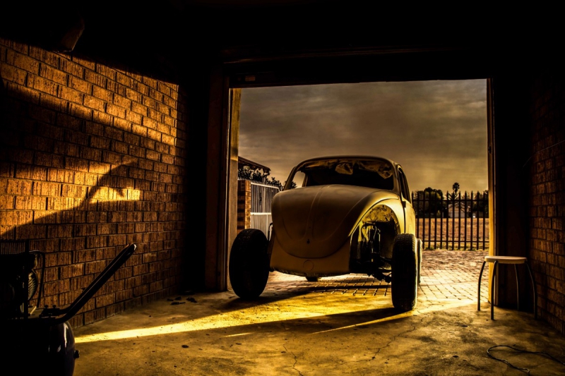 carrosserie-LA ROQUETTE SUR VAR-min_car_garage_volkswagen_sunset_vw_beetle-81658